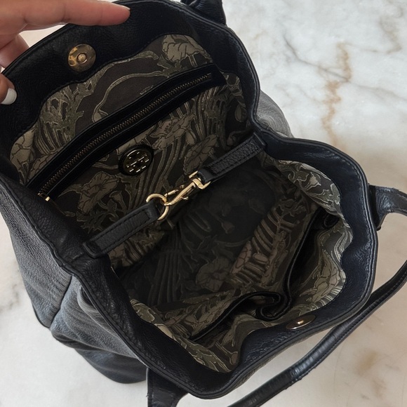 Tory Burch Michelle Leather Black Tote Bag Gold Logo - Picture 12 of 14